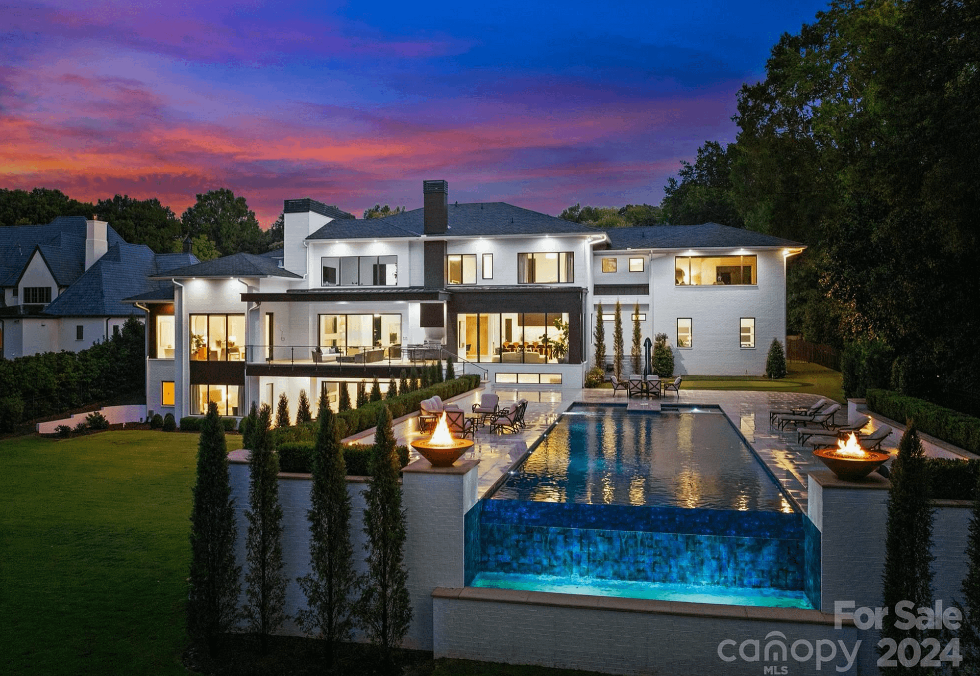 Modern Home In Charlotte With Infinity Pool (PHOTOS)